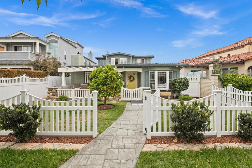Craftsman arrival behind the white picket fence (as-is)